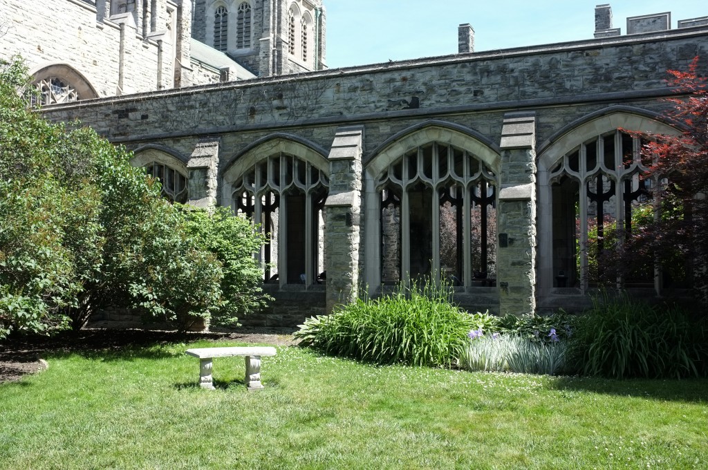 Knox College is in between Kings College Circle and St. George Street. With two quads seperated by a cloister there is an abundance of options for study spots/general relax-in-the-sun spots. 