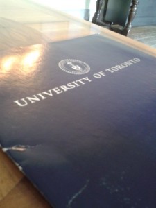 Picture of a U of T folder on a table