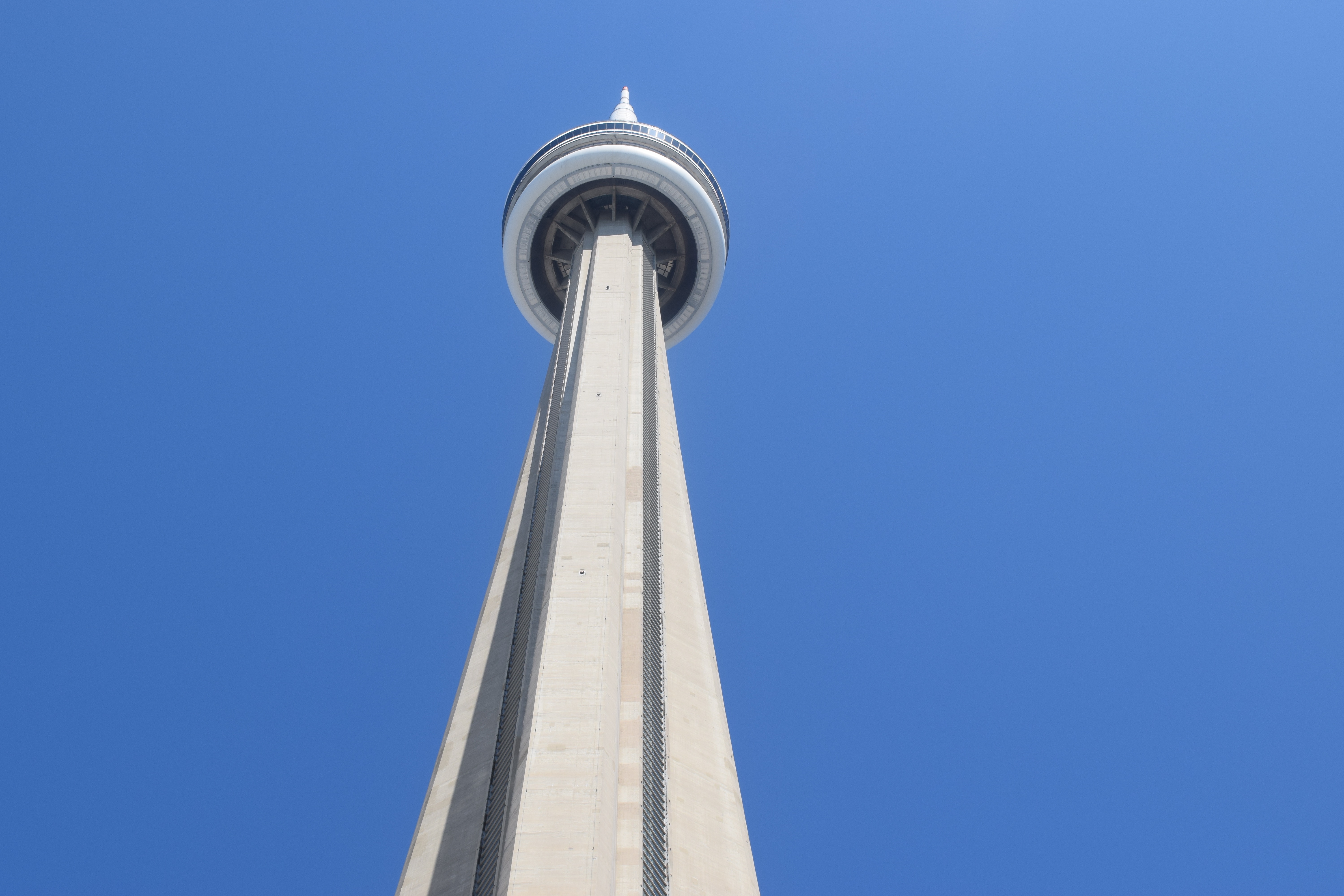 A picture of the CN Tower 