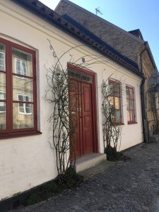 a red door in sweden