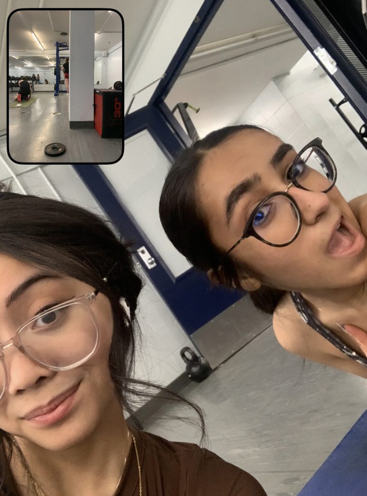 Selfie of Selina and a friend at the gym