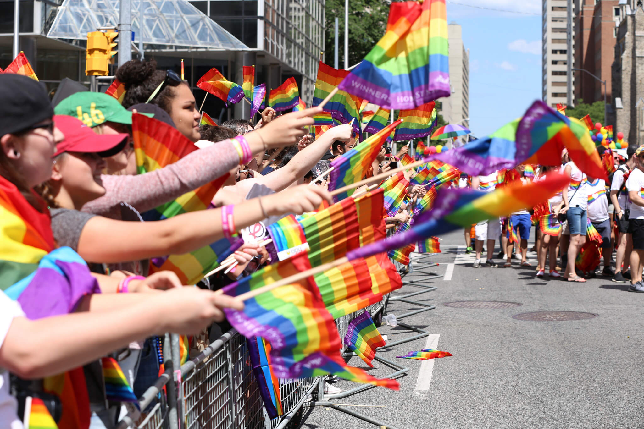 Месяц парад. Парад LGBTQ+. Радужный парад.